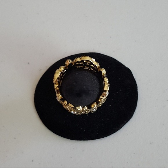 Gold Plated Floral Ring with Rhinestones Flower‎ Statement Band Jewelry Size 7.5 - Picture 4 of 4